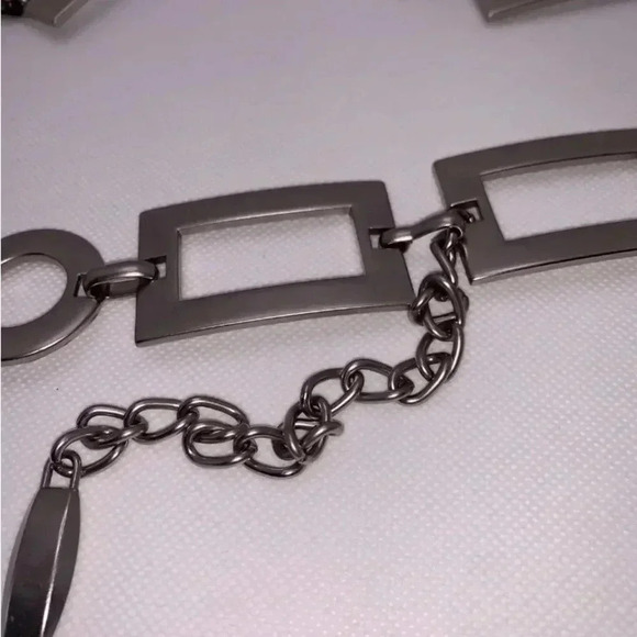 Escada Women’s Vintage Designer Silver Tone Metal Chain Link Belt main image 7